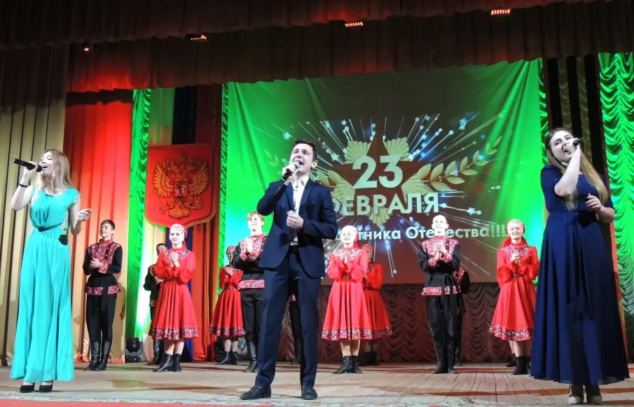 «Слава тебе, российский солдат!»