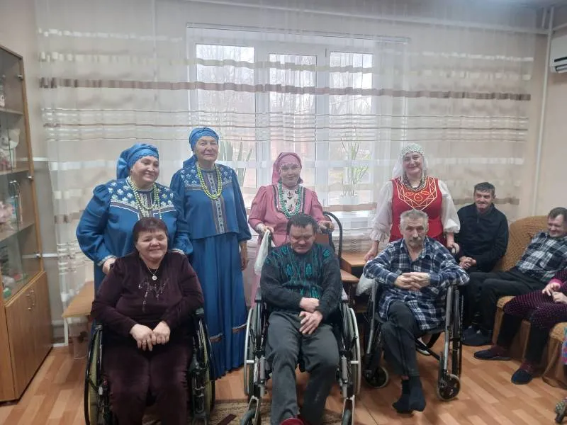 Ансамбль «Россияночка» поздравили с наступающим Международным женским днем