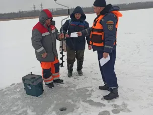 Правила поведения на льду в зимнее время года