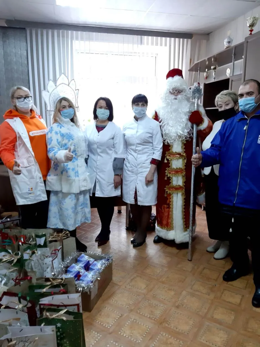 Новогодние подарки – детям врачей и медицинского персонала