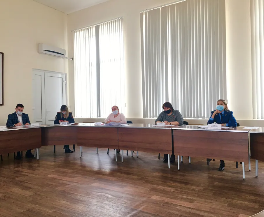 Состоялось заседание районной межведомственной комиссии по делам несовершеннолетних и защите их прав