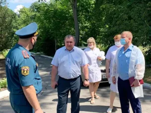 Красносулинский городской прокурор совместно с главой Администрации района посетили МБУ «Центр социального обслуживания граждан пожилого возраста и инвалидов» Красносулинского района