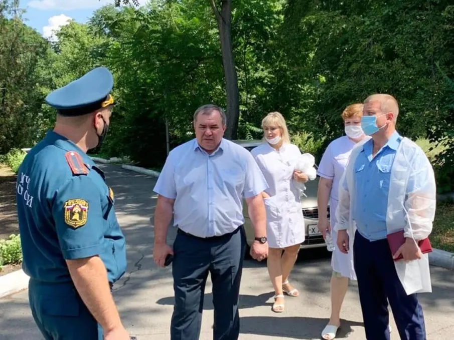 Красносулинский городской прокурор совместно с главой Администрации района посетили МБУ «Центр социального обслуживания граждан пожилого возраста и инвалидов» Красносулинского района