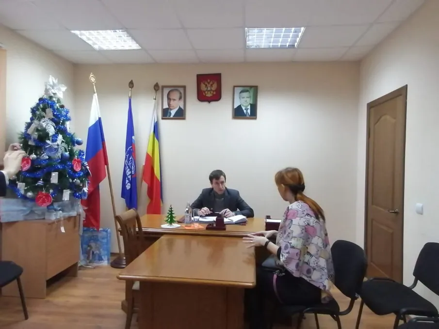 21 декабря 2022 года в Общественной приемной Губернатора Ростовской области состоялся тематический прием по теме «Благоустройство» с участием главы Администрации Красносулинского городского поселения П. А. Грузинова