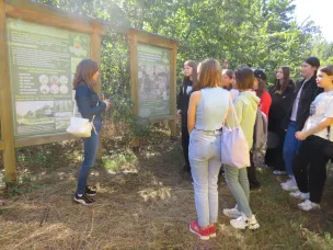 Специалисты ГБУ РО «Дирекция» провели экскурсию по эколого-познавательному маршруту «Зелёные километры» в государственном природном заказнике «Горненский»
