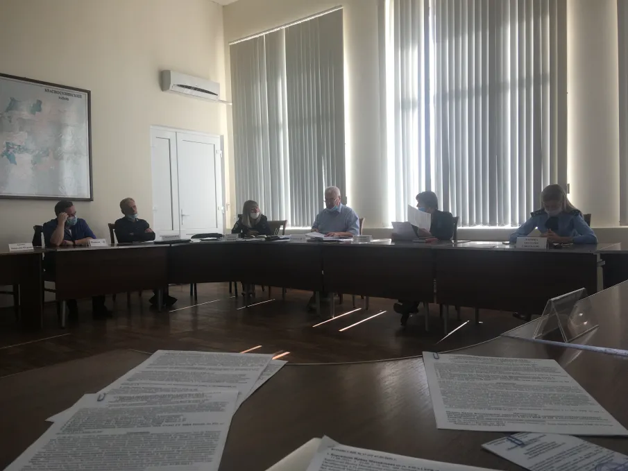 Состоялось заседание районной межведомственной комиссии по делам несовершеннолетних и защите их прав, с участием представителя Красносулинской городской прокуратуры