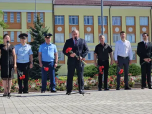 Общественная палата возложила цветы в День памяти и скорби