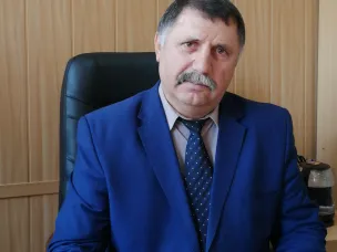 На должность главы Администрации Углеродовского городского поселения назначен Ильяев Семен Георгиевич