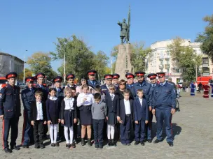 Юртовое казачье общество «Сулинский Юрт» приняли участие в празднике Войска Донского – Покров Пресвятой Богородицы и Приснодевы Марии