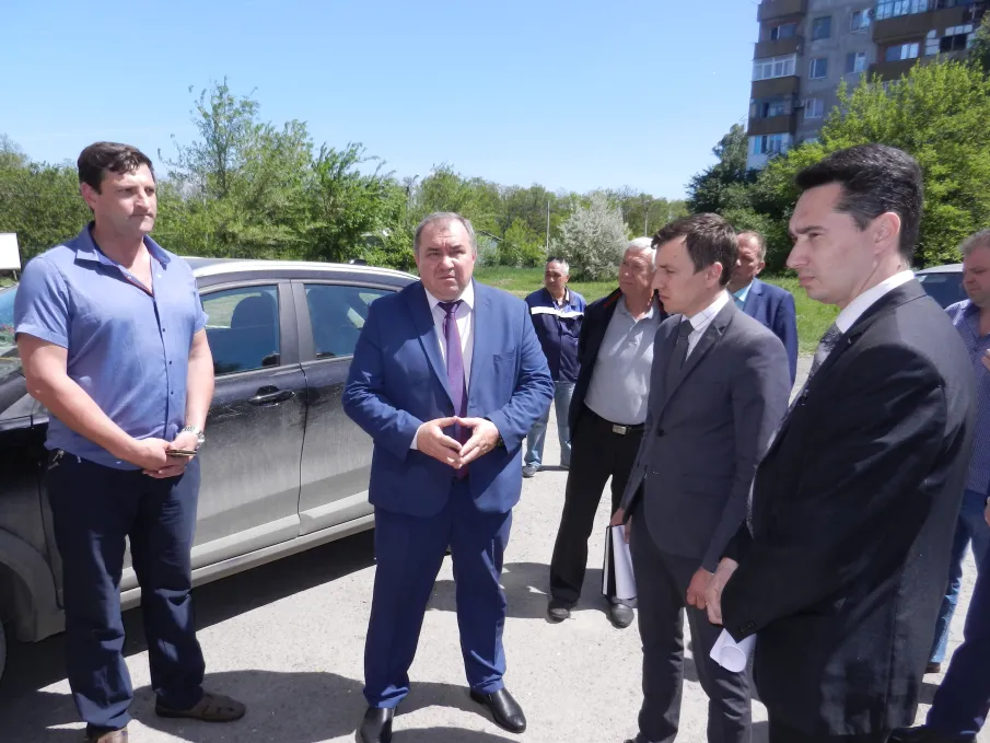 Состоялось выездное совещание в многоквартирных домах по ул. Менделеева