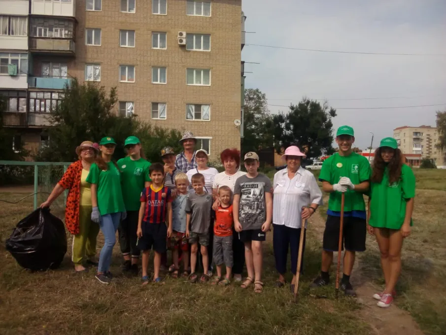 Состоялась экологическая акция «Чистая площадка-счастливые дети!»
