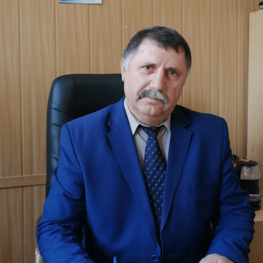 В Администрации Углеродовского городского поселения состоялось очередное заседание Собрания депутатов Углеродовского городского поселения, где одним из вопросов повестки дня был «О назначении на должность главы Администрации Углеродовского городского поселения»
