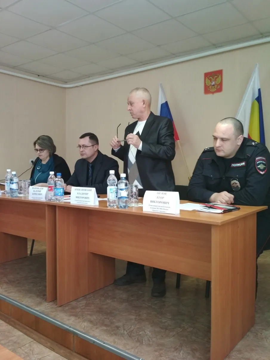 В Гуково-Гнилушевском сельском поселении прошел отчет главы администрации поселения