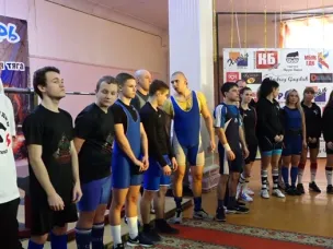 В Красном Сулине прошел районный открытый турнир по пауэрлифтингу