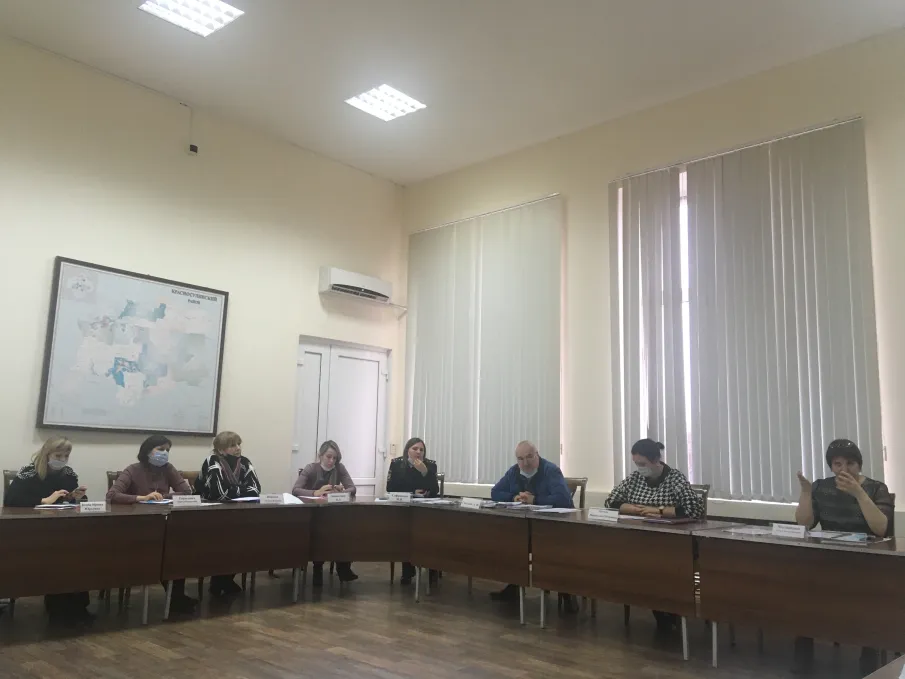 В Администрации Красносулинского района, состоялось заседание районной межведомственной комиссии по делам несовершеннолетних и защите их прав, с участием представителя Красносулинской городской прокуратуры