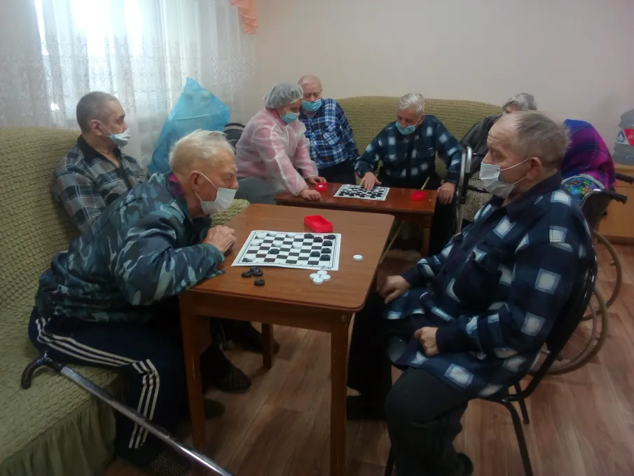 Шашечный турнир в социально-реабилитационных отделениях