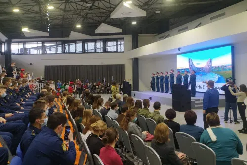 Донские студенты, юнармейцы и поисковики поддержали Всероссийскую хоровую акцию «ZаМир»