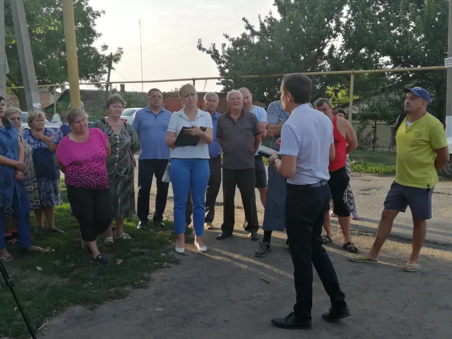 Состоялся сход граждан  с представителями власти в п. Клевцов Красносулинского городского поселения