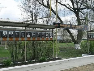 Навстречу празднику Победы: в поселениях района продолжается работа по благоустройству.