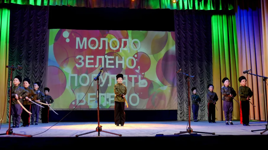Открытый районный фестиваль детского творчества, традиционной народной культуры «Молодо-зелено, гулять велено»