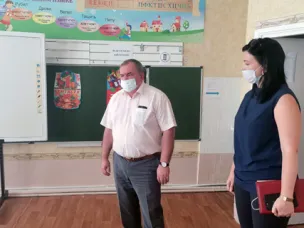 Николай Альшенко держит на постоянном контроле решение вопросов в сфере образования