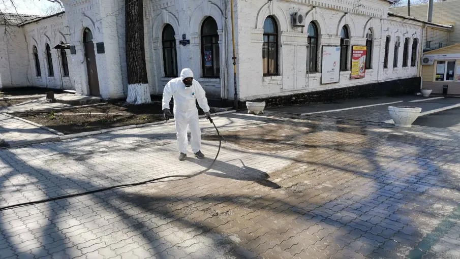 «Дефлок» ставит вирусу блок: городские пространства Красного Сулина оказались под распылением