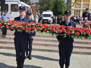 День Победы — это воистину святой праздник. Это день, наполненный нескончаемым светом и горькими слезами, гордостью и бесконечной скорбью