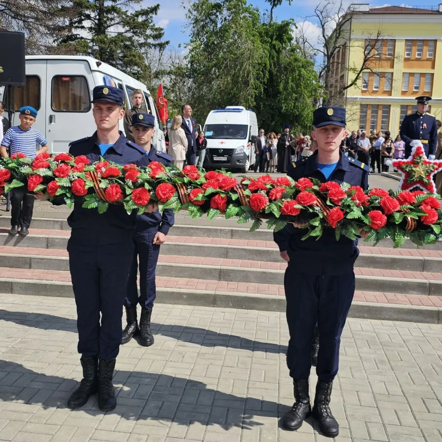 День Победы — это воистину святой праздник. Это день, наполненный нескончаемым светом и горькими слезами, гордостью и бесконечной скорбью