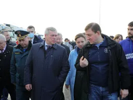 Колонна гуманитарной помощи размещенным в ПВРах жителям Донбасса