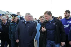 Колонна гуманитарной помощи размещенным в ПВРах жителям Донбасса