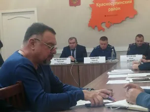 28 ноября глава Администрации Красносулинского района принял участие в заседания комиссии по координации работы по противодействию коррупции в Ростовской области под председательством Губернатора Голубева В.Ю. в режиме видеоконференцсвязи