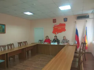 В Администрации Красносулинского района прошло совещание с органами местного самоуправления по вопросу «Актуальные вопросы развития торговой деятельности в Ростовской области»