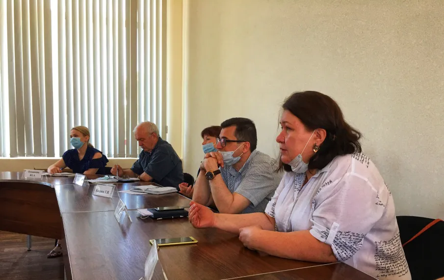 26.06.2020 года в Администрации Красносулинского района состоялось заседание районной межведомственной комиссии по делам несовершеннолетних и защите их прав