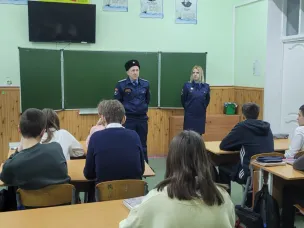 24 декабря 2022 года, учащиеся 8 «б» класса МБОУ Гимназии № 1, приняли участие в погрузке гуманитарной помощи  бойцам Стрелкового батальона 2716 мобилизационного резерва
