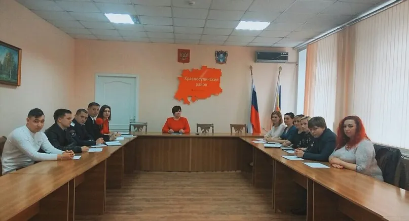 В Красносулинском районе прошло первое заседание молодёжного парламента в обновленном составе